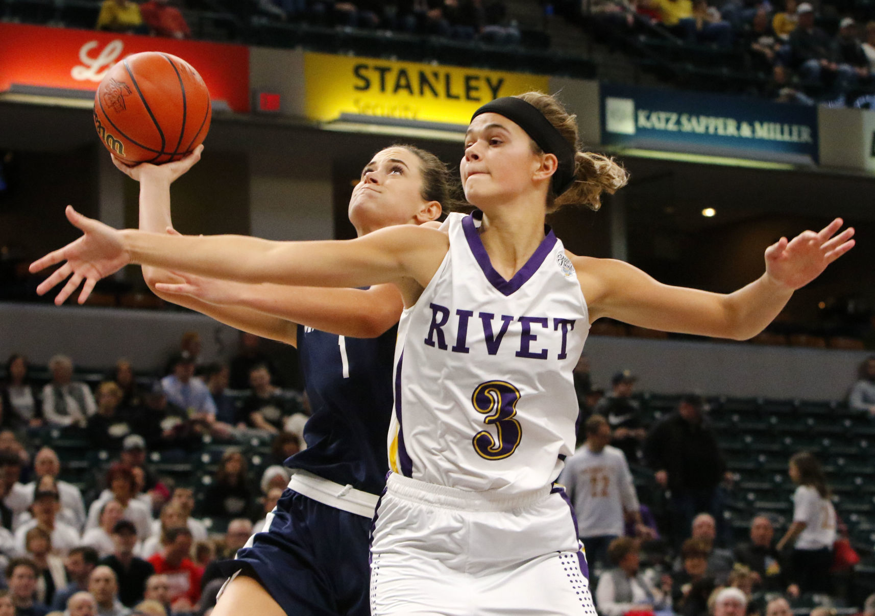 Marquette Catholic vs. Vincennes Rivet in Class A championship